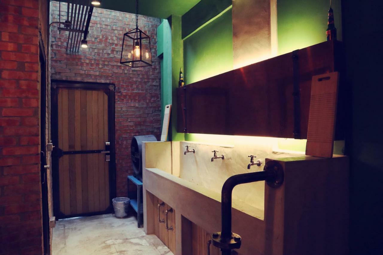 Travel Charger Hostel Hualien Exterior foto