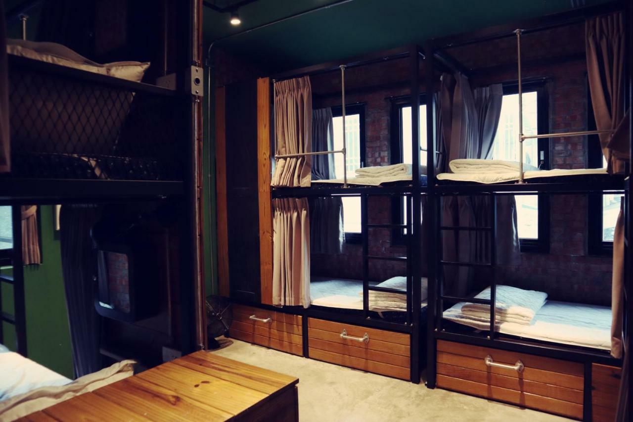 Travel Charger Hostel Hualien Exterior foto