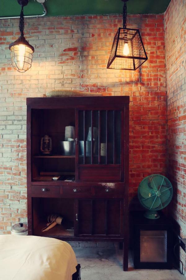 Travel Charger Hostel Hualien Exterior foto