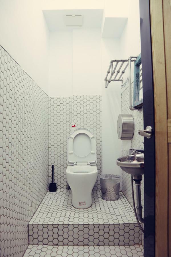 Travel Charger Hostel Hualien Exterior foto